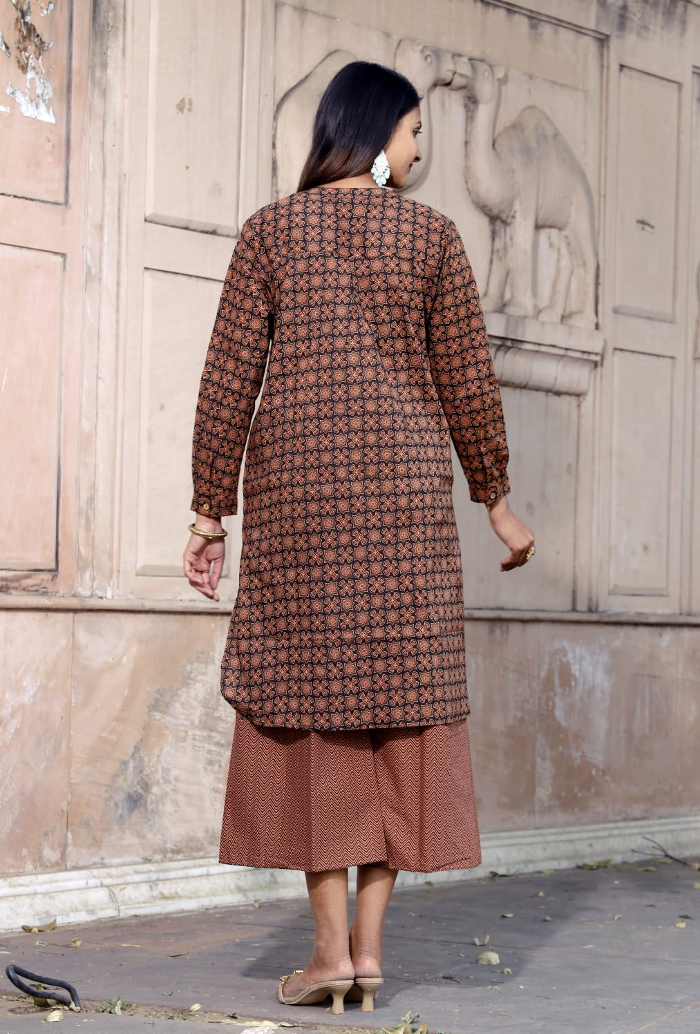 brown kurta set, cotton kurta pant set, hemsaab